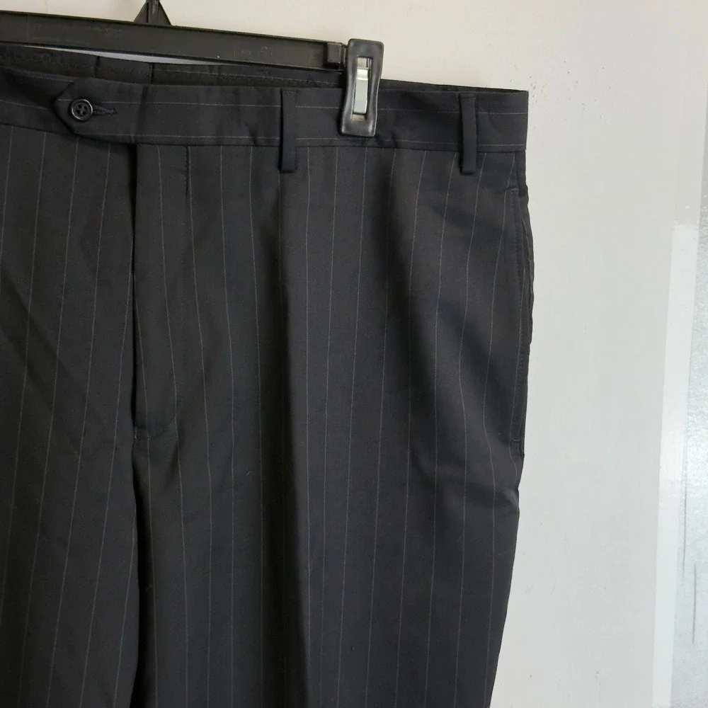 Jos A Bank Signature Collection Mens 46S Navy Pinstripe‎ Wool Suit Gordon 40X28